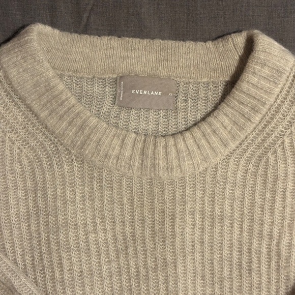 Everlane Cocoon Sweater in Alpaca - Picture 2 of 4